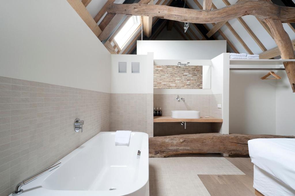 Cour 8 Lofts Guest House Maastricht Phòng bức ảnh