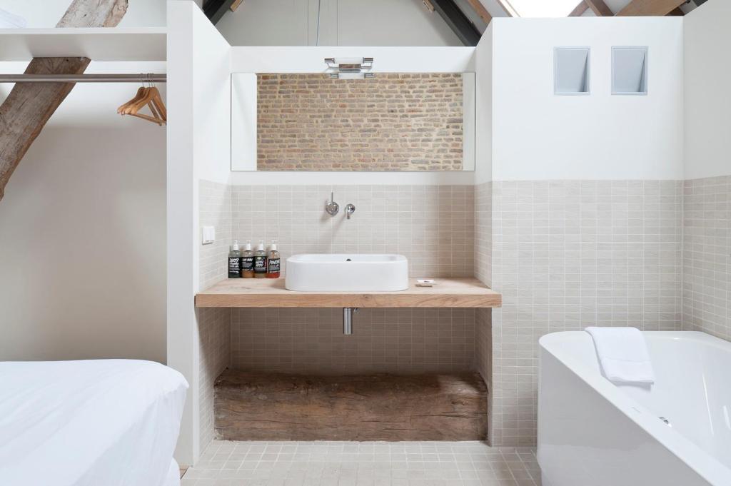 Cour 8 Lofts Guest House Maastricht Phòng bức ảnh