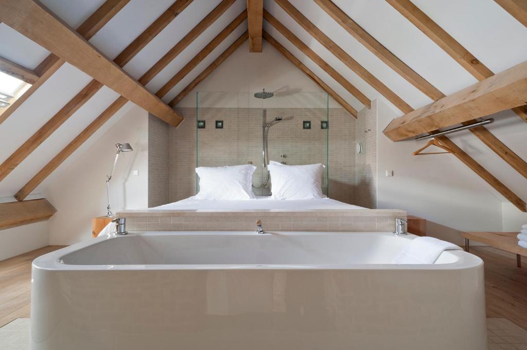 Cour 8 Lofts Guest House Maastricht Phòng bức ảnh